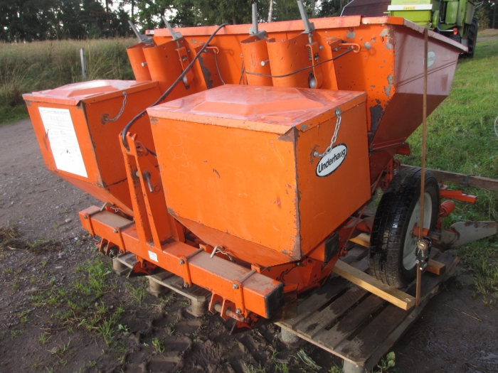 3642 Underhaug 2 row potato planter with fertilizer