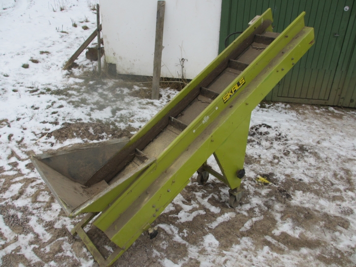 3768 Skals elevator conveyor 1800x250 mm