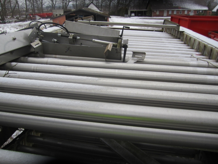 3312 EKKO roller grader for carrots