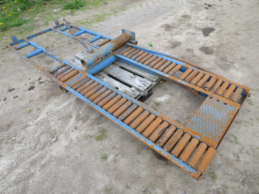 4105 Asa-Lift combi mini carrot harvester 1 row with roller table