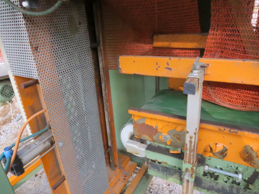 4132 Sorma net bagger with Fischbein Stitcher