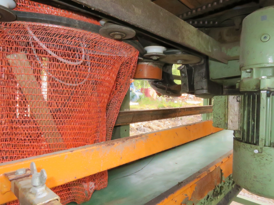 4132 Sorma net bagger with Fischbein Stitcher