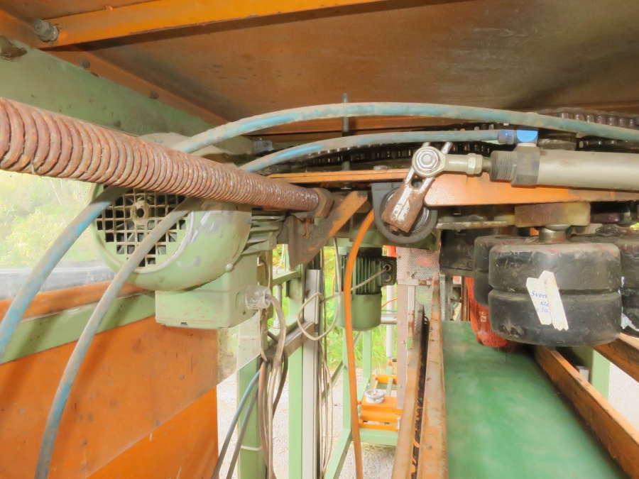 4132 Sorma net bagger with Fischbein Stitcher