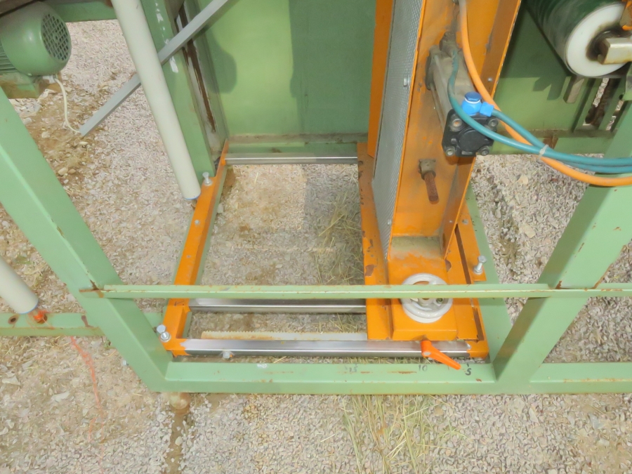 4132 Sorma net bagger with Fischbein Stitcher
