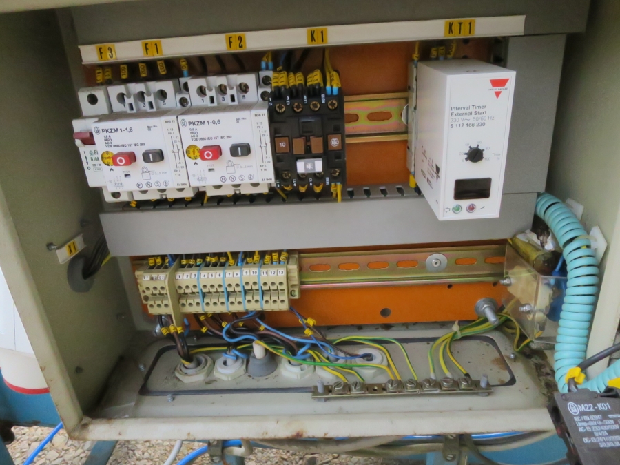 4145 EMVE Nählinie mit Newlong Nähmaschine