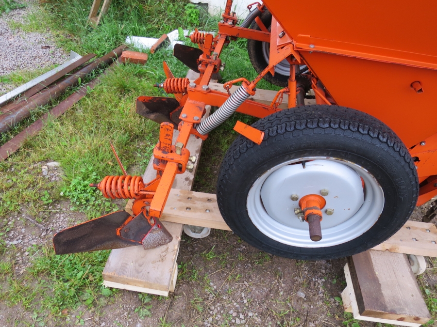 4158 Underhaug Kartoffellegemaschine 2 Reihe