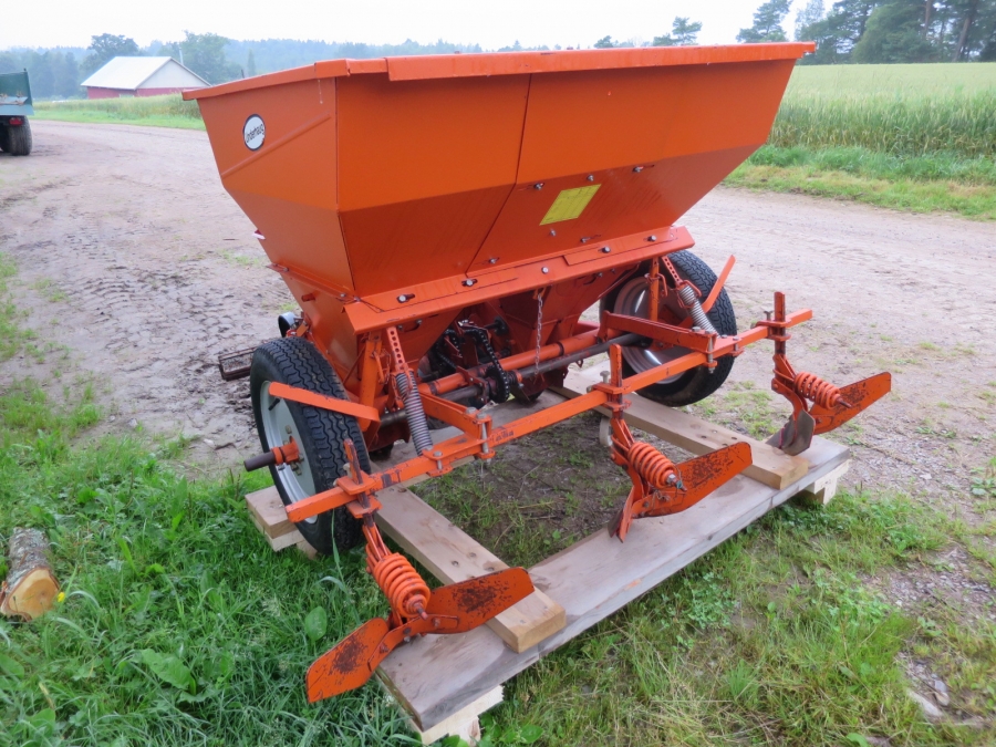 4158 Underhaug Kartoffellegemaschine 2 Reihe