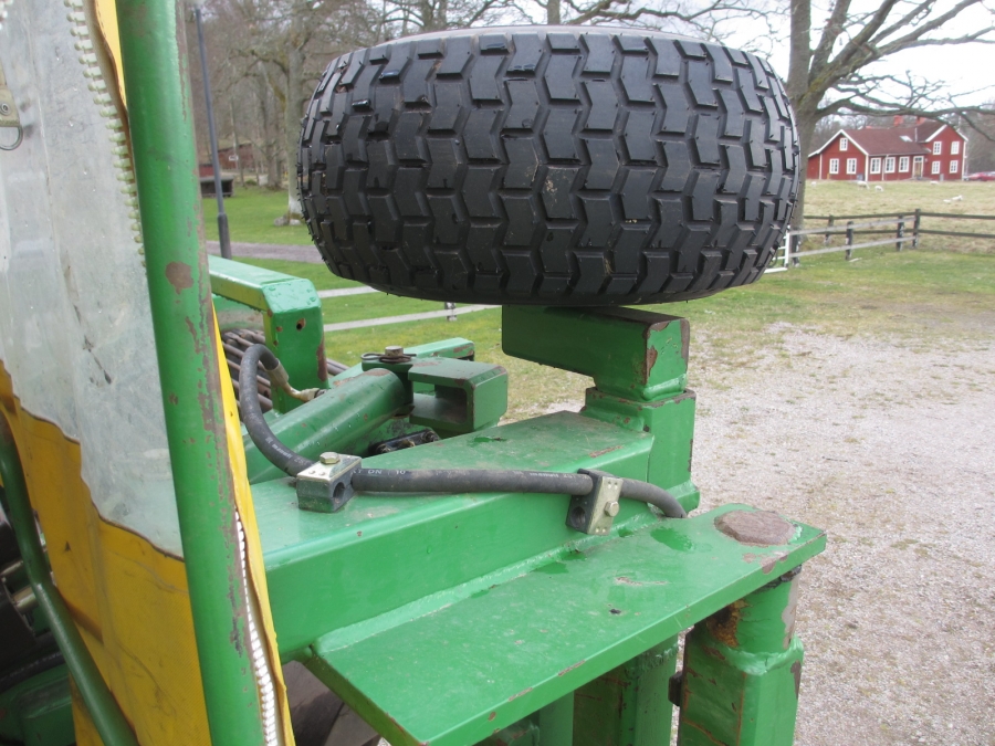 4164 Juko 1 row trailed potato harvester