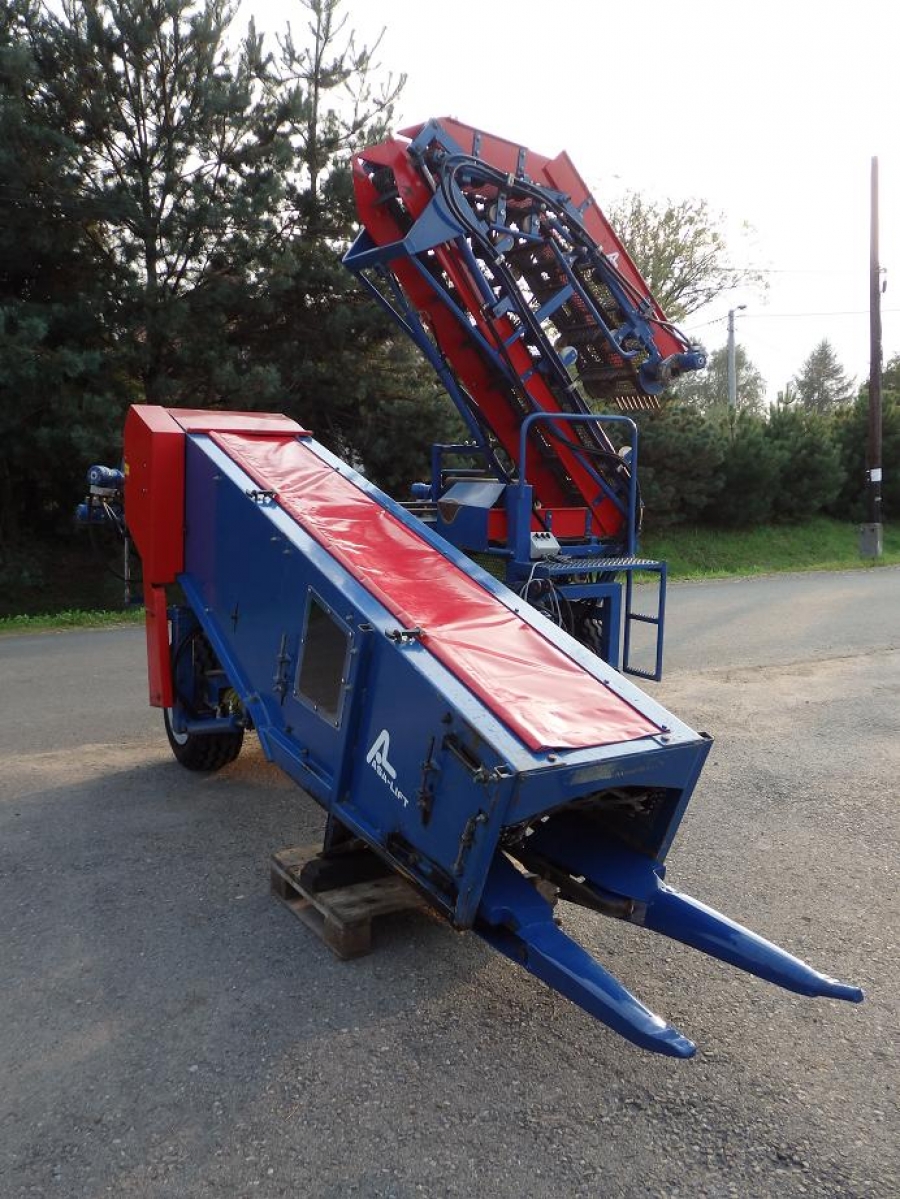4167 Asa-Lift cabbage harvester with elevator