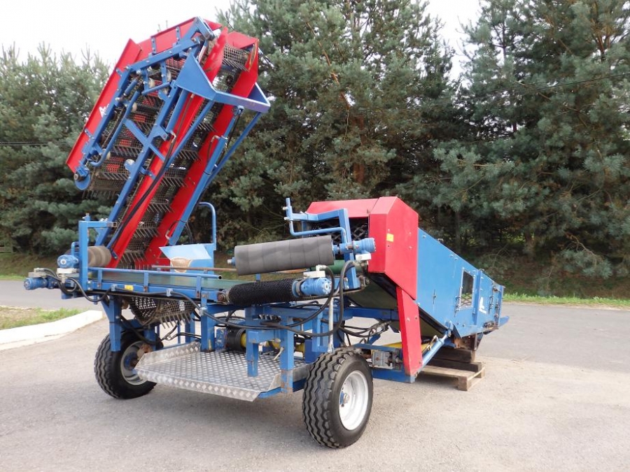 4167 Asa-Lift cabbage harvester with elevator