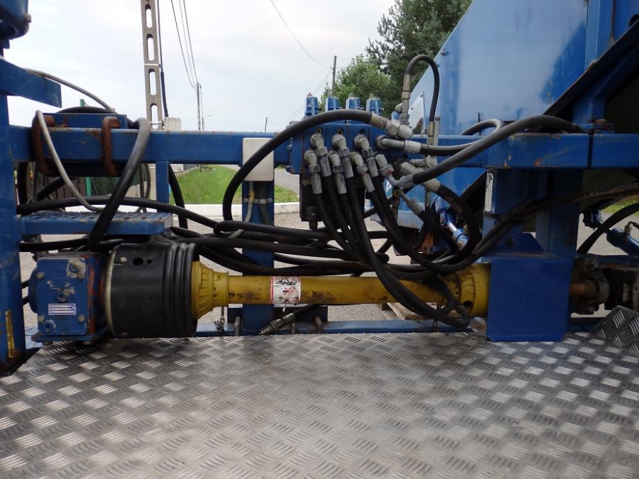 4167 Asa-Lift cabbage harvester with elevator