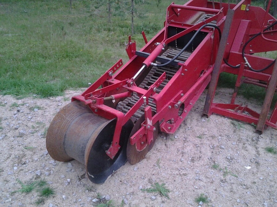 4168 Juko Midi potato harvester mounted