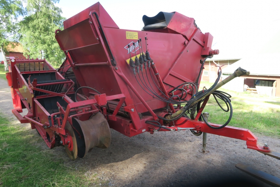 4197 Juko maximat potato harvester