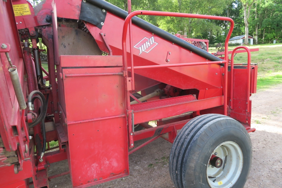 4197 Juko maximat potato harvester