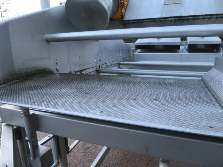 4225 vibratory feeder 1200 mm