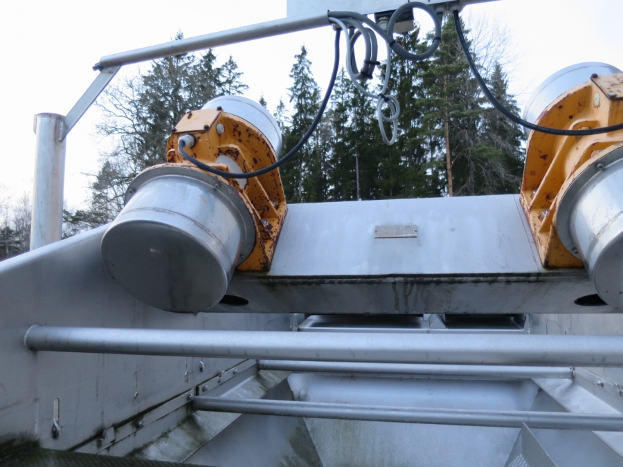 4225 vibratory feeder 1200 mm