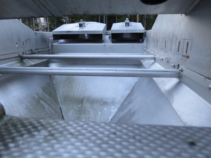 4225 vibratory feeder 1200 mm