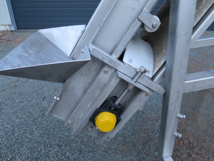 4226 LIMAS feeding conveyor 2400x250 mm