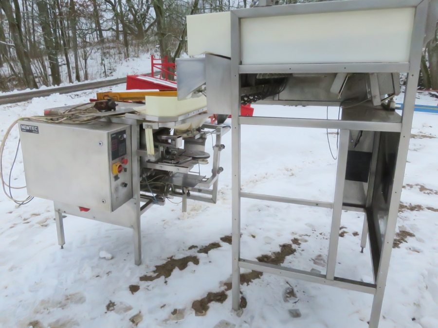 4278 Newtec 2000 Waage mit VB40CC Tütemaschine