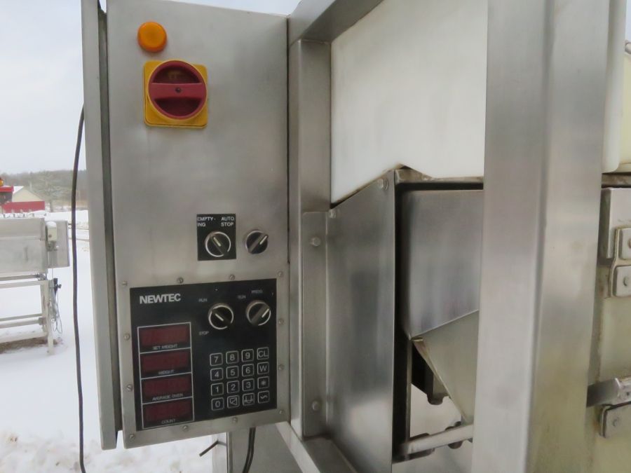 4278 Newtec 2000 Waage mit VB40CC Tütemaschine