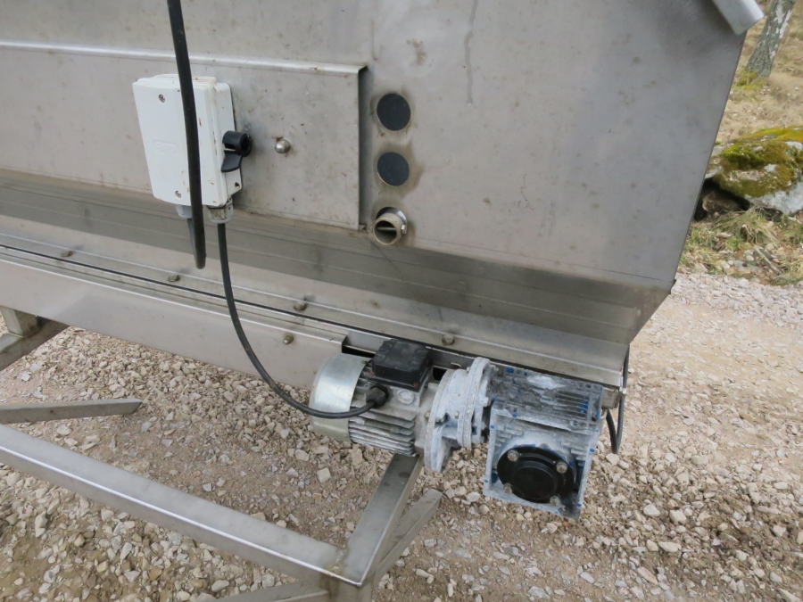 4315 Edelstahl Bunker 1650x600 mm