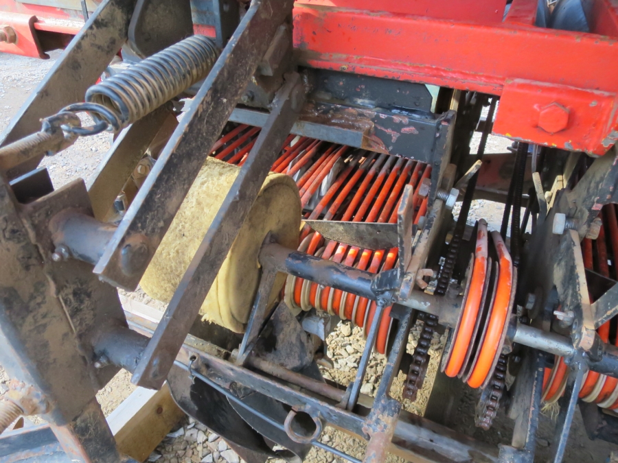 4333 Gregoire Besson Pflanzmaschine Kartoffeln