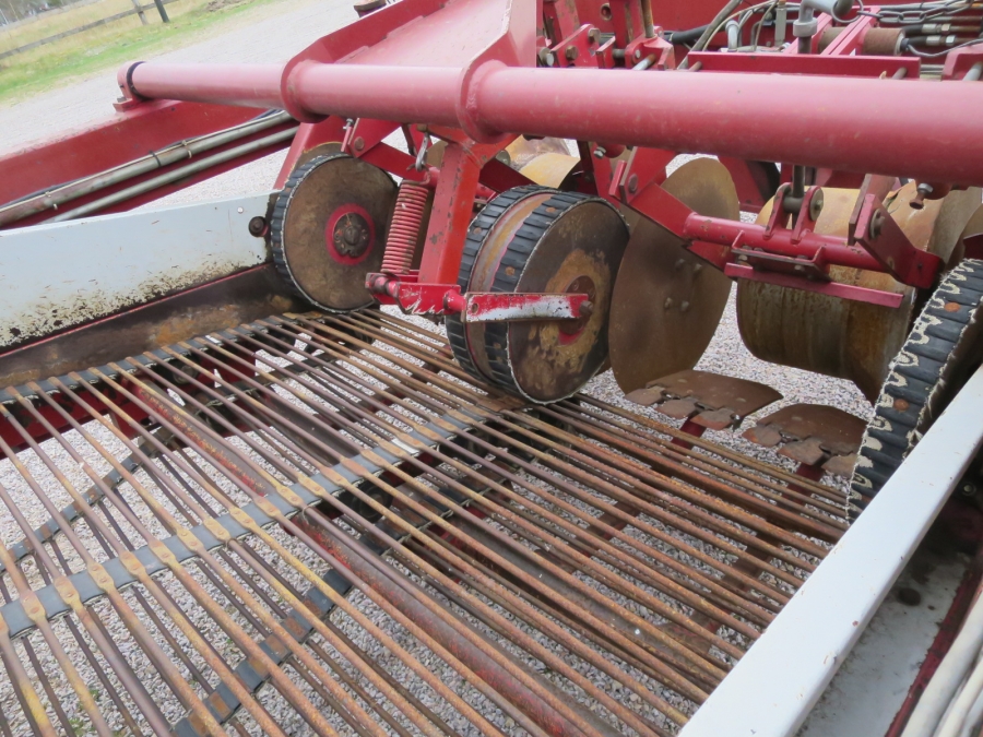 4341 Reekie Clean Flow 2000 potato harvester