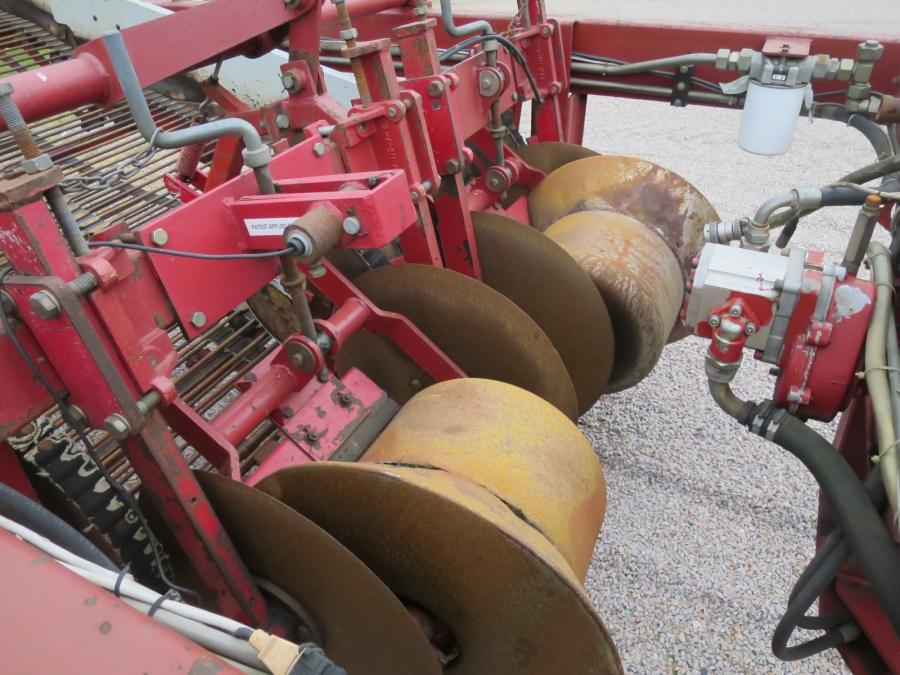 4341 Reekie Clean Flow 2000 potato harvester