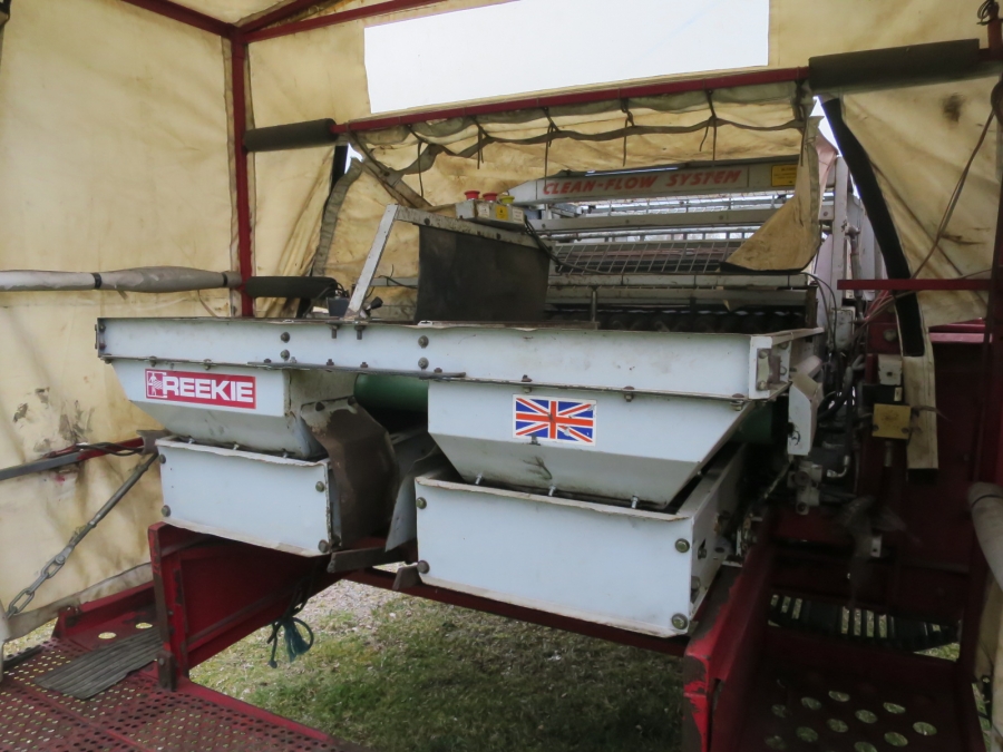 4341 Reekie Clean Flow 2000 potato harvester