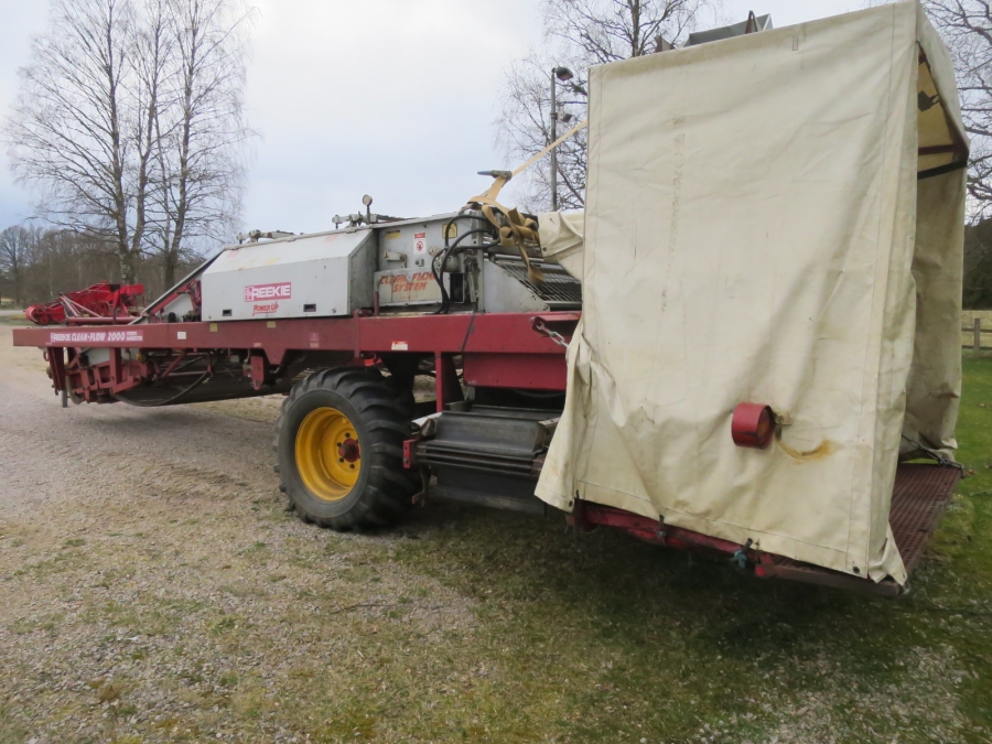 4341 Reekie Clean Flow 2000 potato harvester