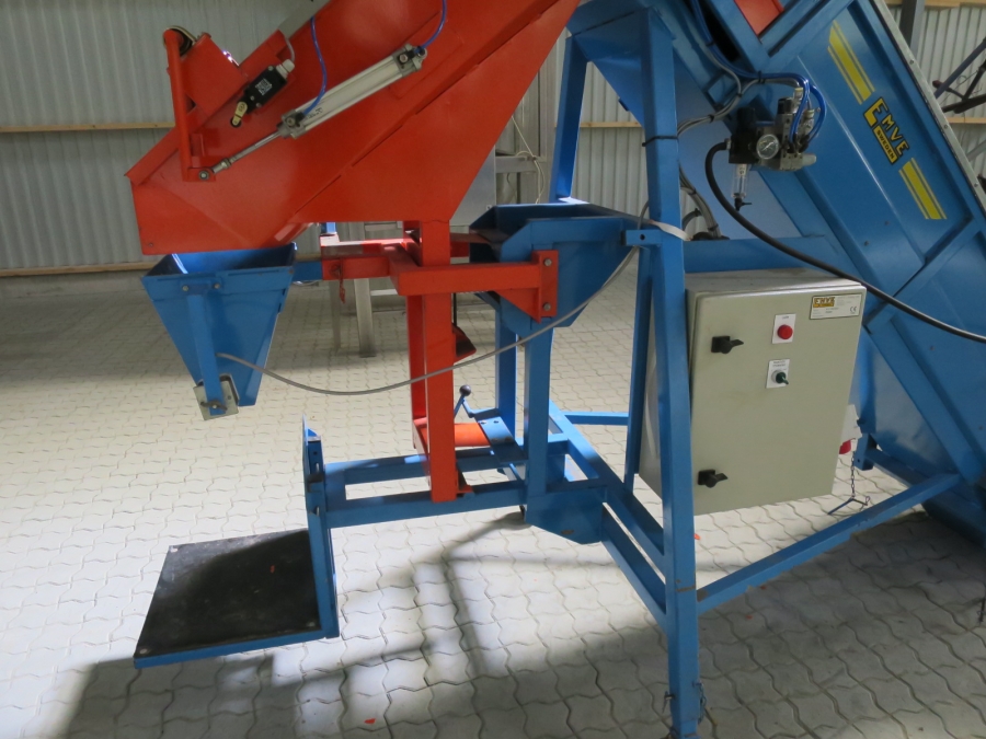 4367 EMVE automatic weigher for carrots, potatoes etc