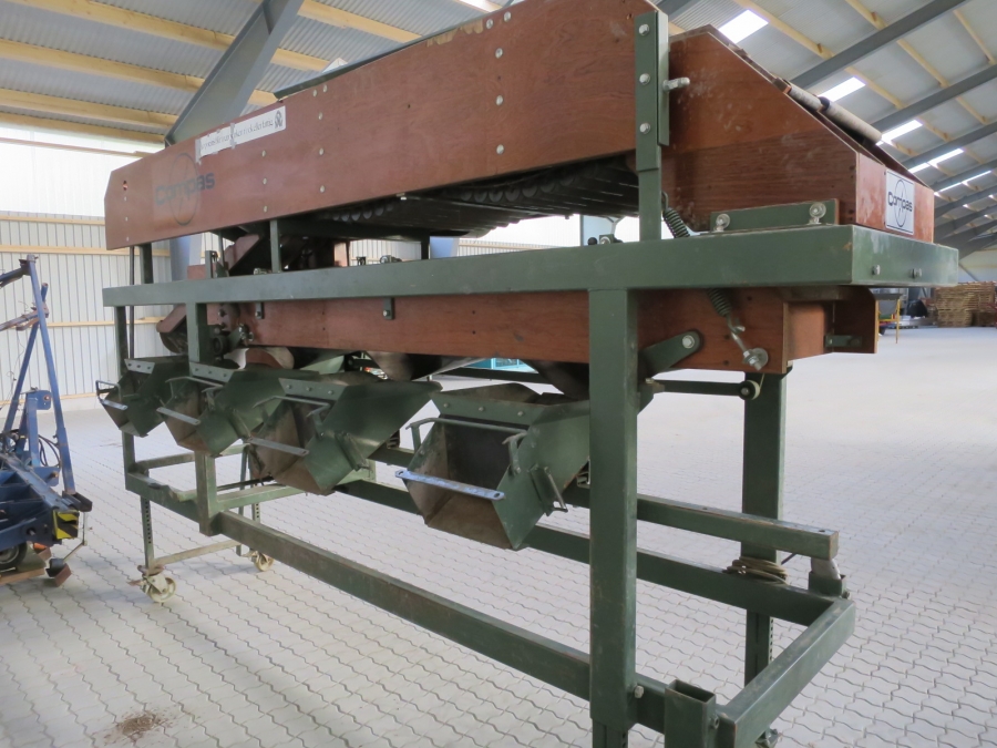 4373 Compas EAS60 potato grader