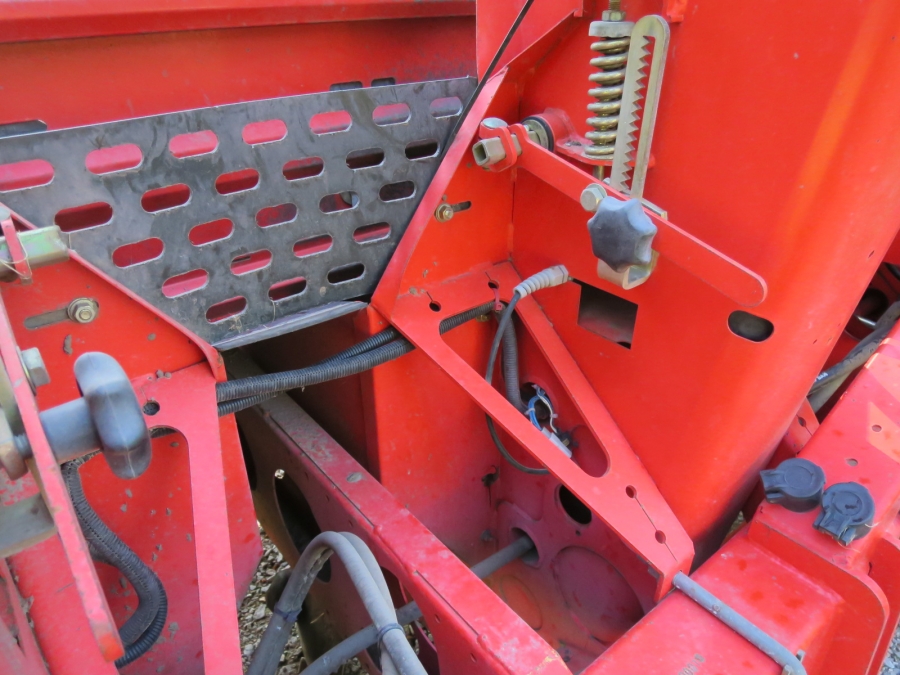 4374 Grimme GL34KG potato planter 4 row