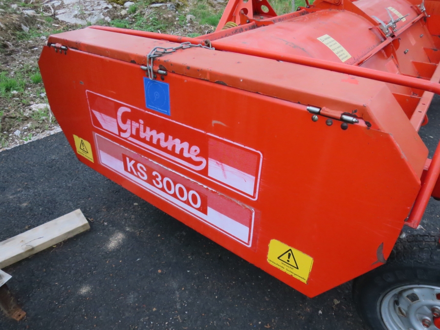 4381 Grimme KS3000 haulm topper