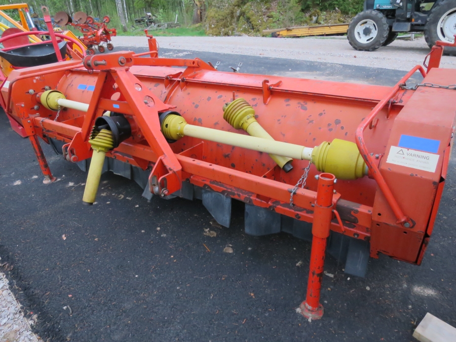 4381 Grimme KS3000 haulm topper