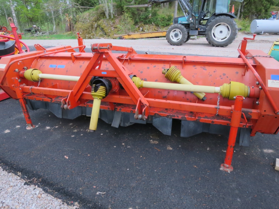 4381 Grimme KS3000 haulm topper