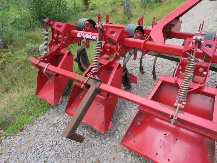 4384 Grimme GH Dammformer