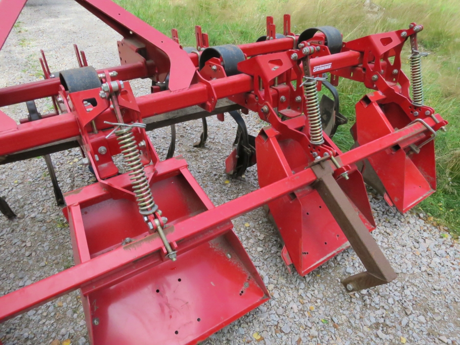 4384 Grimme GH Dammformer