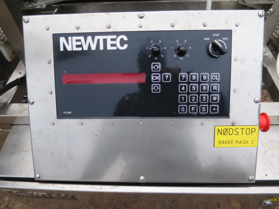 4442 Newtec NBM61F tray feeder