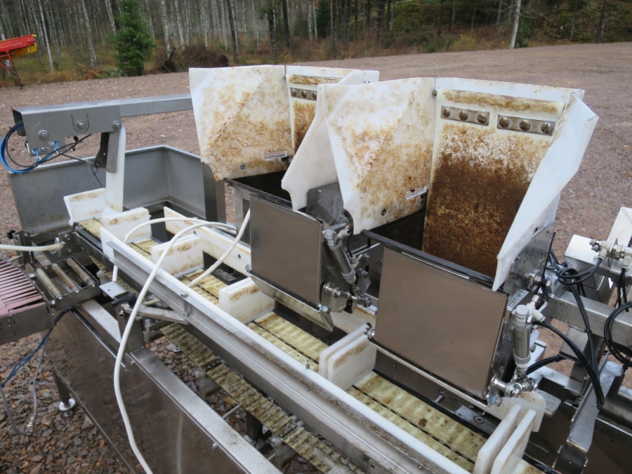 4442 Newtec NBM61F tray feeder