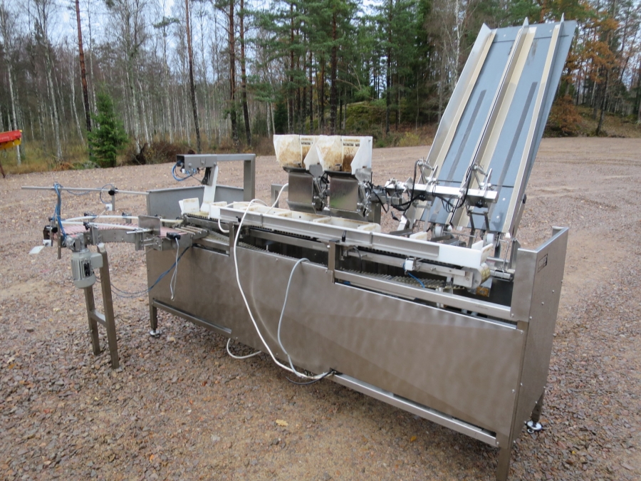 4442 Newtec NBM61F tray feeder