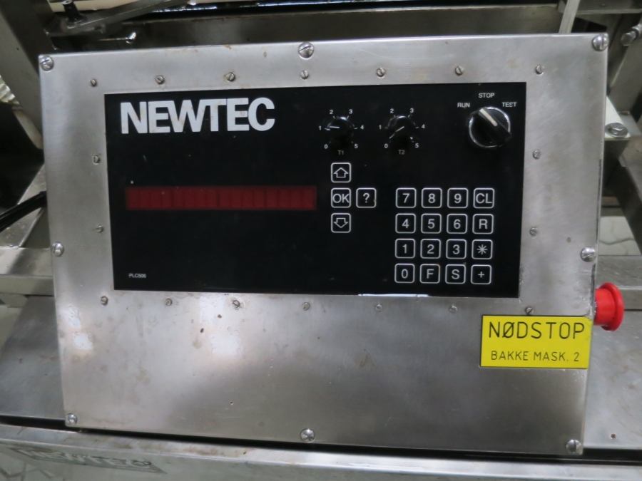 4442 Newtec NBM61F tray feeder