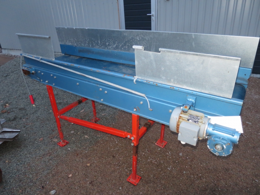 4486 Upmatic Förderband mit bein 2000x500 mm