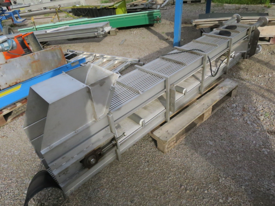 4498 Limas conveyor vertical standing 2700x300 mm