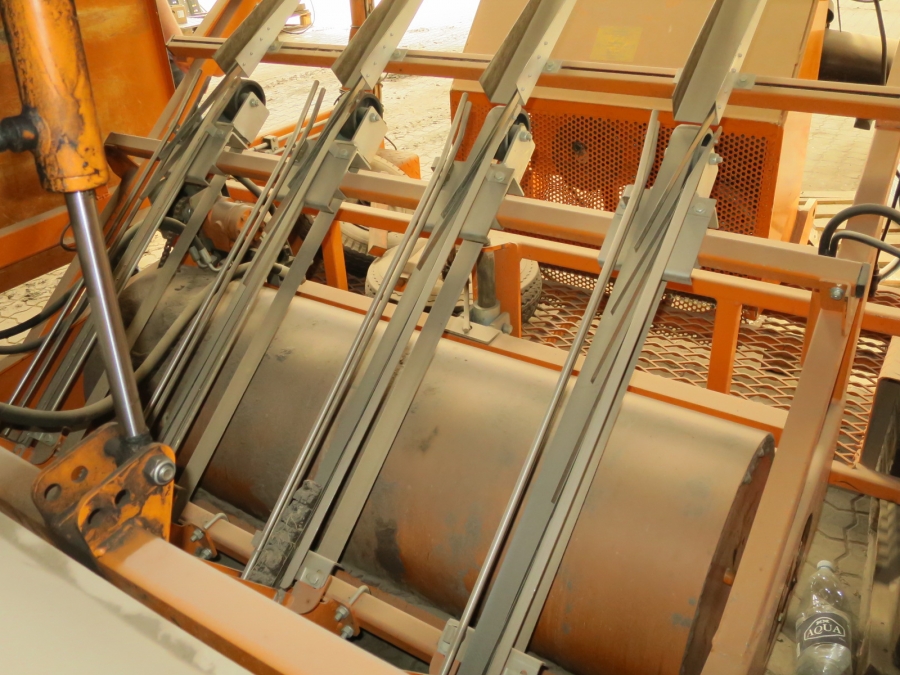 4524 Regero planting machine for plastic