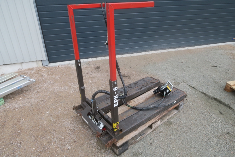 4559 EPK-6 box turner for forklift turning forward