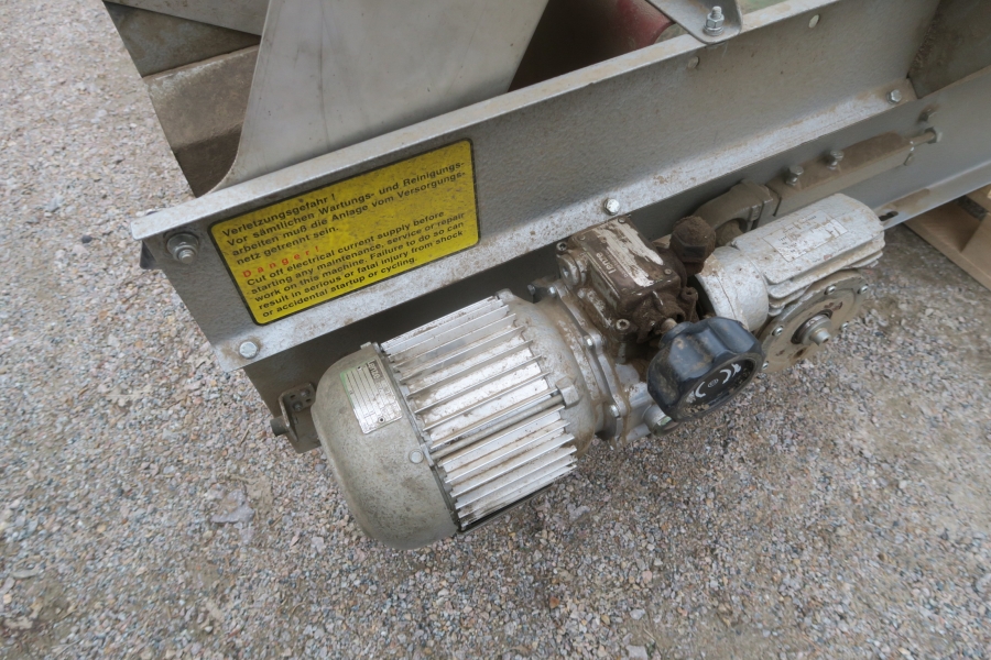 4588 Affeldt Computer weigher 12 head with rollstock net bagger