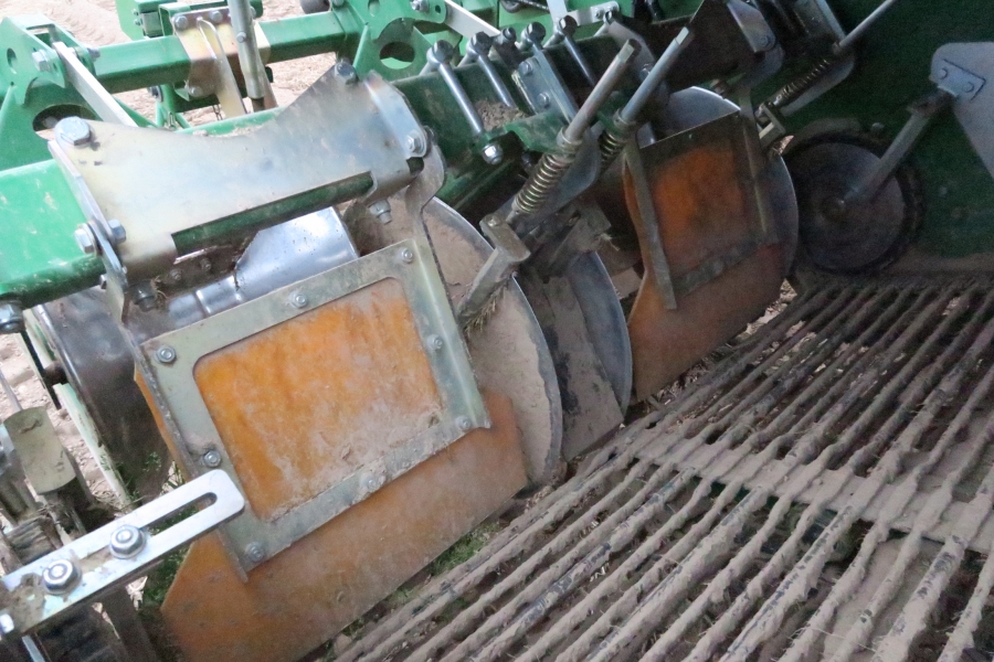 4592 WM Kartoffeltechnik 8500 2 Reihe Kartoffelroder