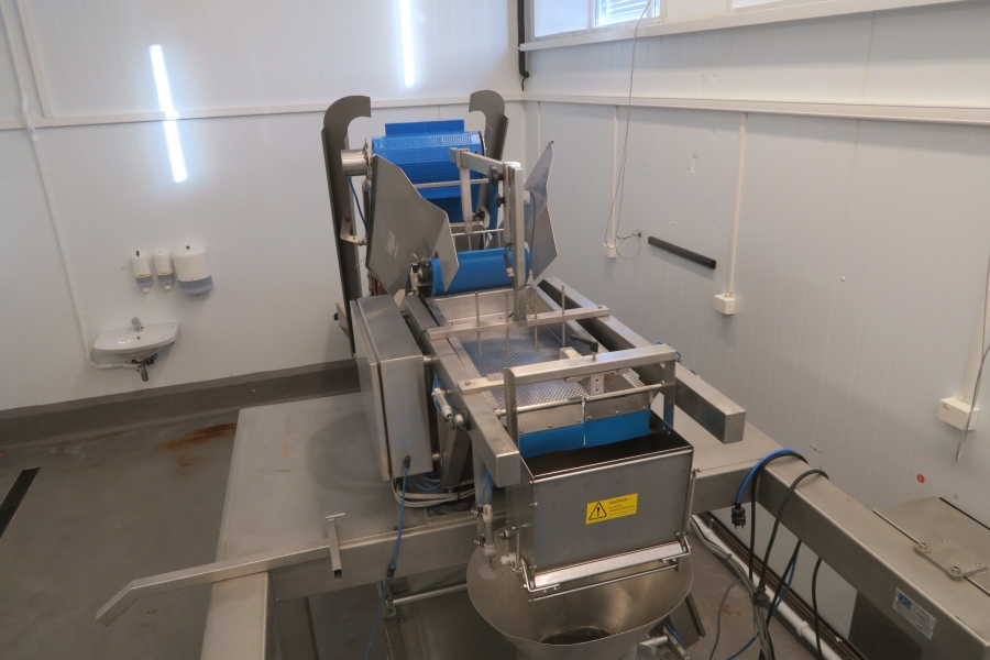 4593 GKS packlinje med vertikal packmaskin, våg mm