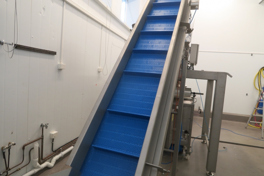 4593 GKS packlinje med vertikal packmaskin, våg mm